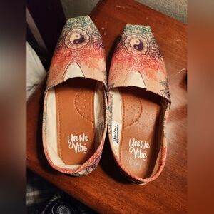 Yes We Vibe flats